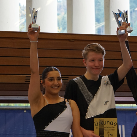 Robin Scharff & Noor Abdulahad